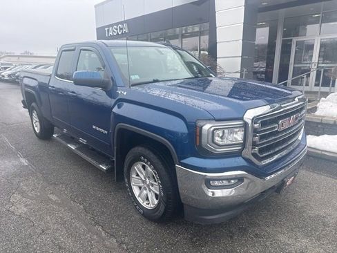 Used 2017 GMC Sierra 1500 SLE w/ SLE Value Package image 1