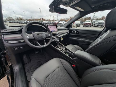 New 2026 Jeep Compass Trailhawk w/ Sun, Sound & Navigation Group image 12