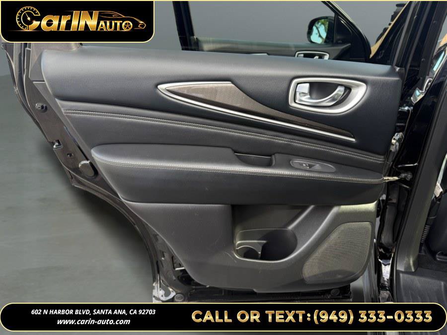 Used 2020 INFINITI QX60 Luxe w/ Essential Package FWD image 28