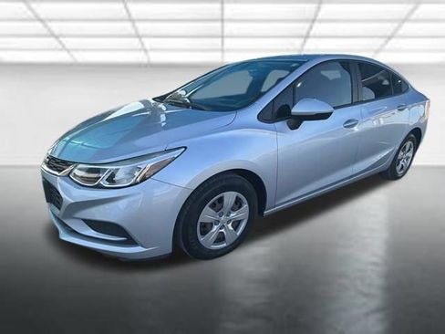 Used 2018 Chevrolet Cruze LS FWD image 7