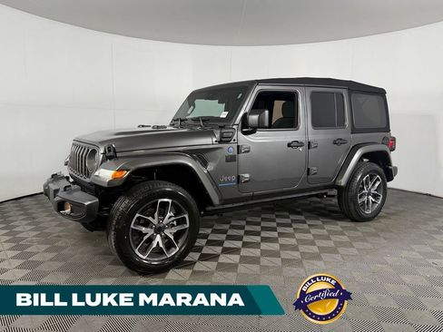 Used 2024 Jeep Wrangler Unlimited AWD/4WD image 1