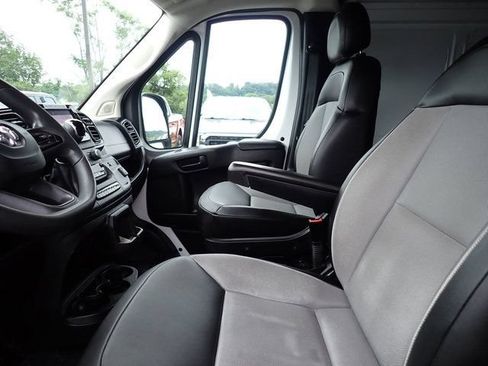 Used 2024 RAM ProMaster 2500 w/ Convenience Group FWD image 20
