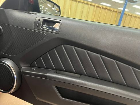 Used 2013 Ford Mustang GT Premium w/ Comfort Pkg image 35