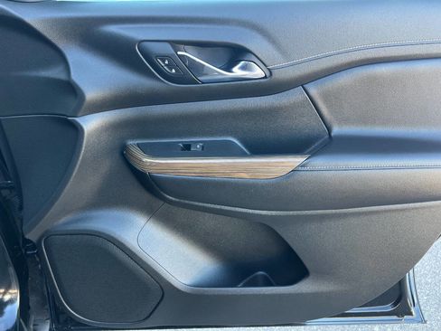 Used 2021 GMC Acadia SLE w/ Driver Convenience Package AWD/4WD image 22