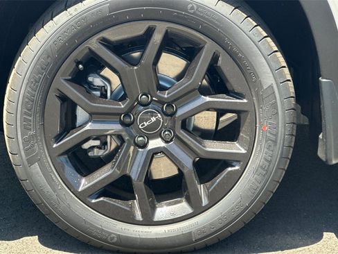 New 2025 Honda Pilot Touring image 31