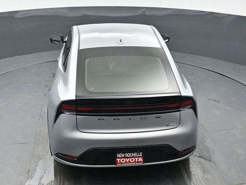 Used 2025 Toyota Prius XLE image 40