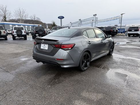 Used 2023 Nissan Sentra SR w/ Midnight Edition Package image 9