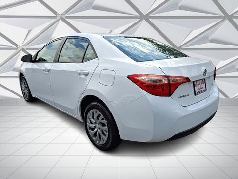 Used 2019 Toyota Corolla LE image 7