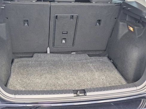 Used 2022 Volkswagen Taos S image 6