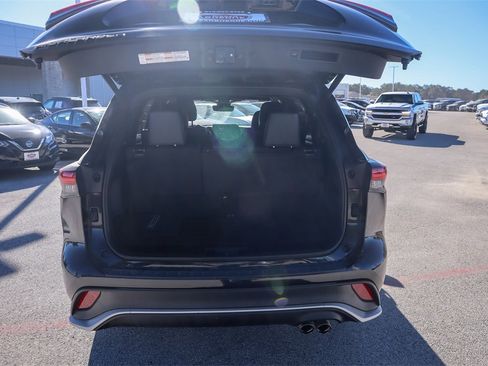 Used 2024 Toyota Highlander XSE image 26