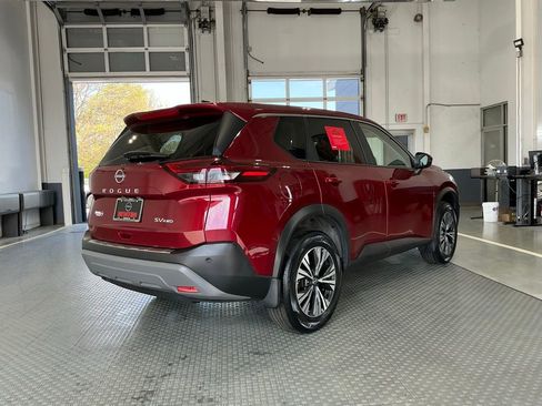 Used 2023 Nissan Rogue SV AWD/4WD image 25