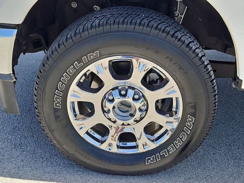 Used 2021 Ford F350 King Ranch w/ King Ranch Ultimate Package AWD/4WD image 13