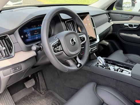 Certified 2025 Volvo XC90 T8 Ultra w/ Protection Package Premier image 27