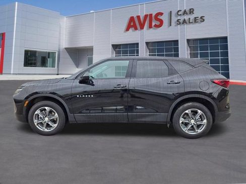 Used 2025 Chevrolet Blazer LT FWD image 11