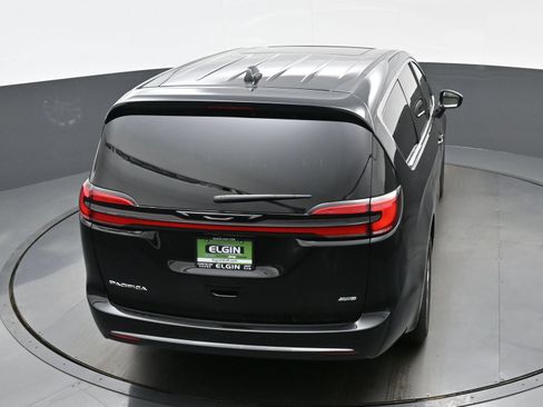 New 2027 Chrysler Pacifica Select AWD/4WD image 25