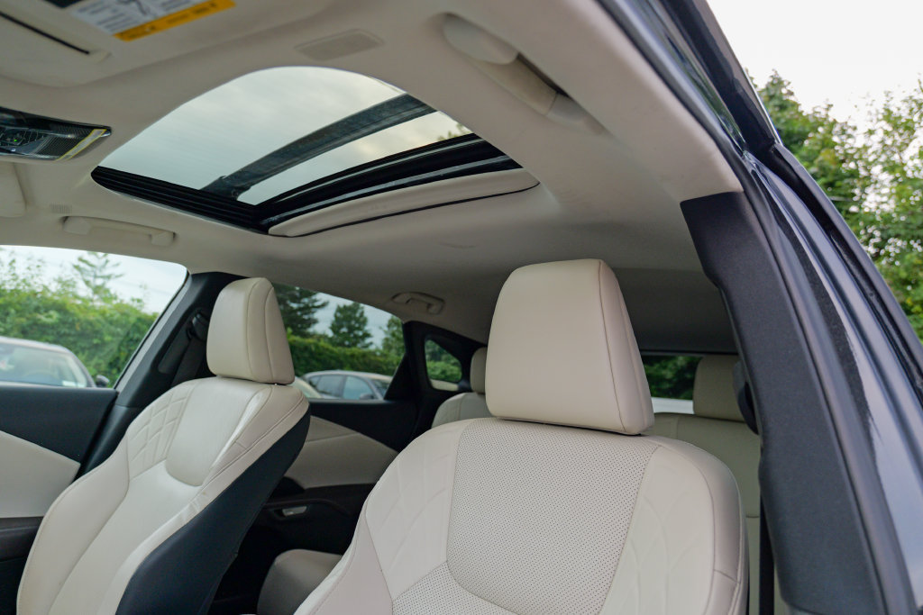 Used 2023 Lexus RX 350 Premium w/ Accessory Package AWD/4WD image 22