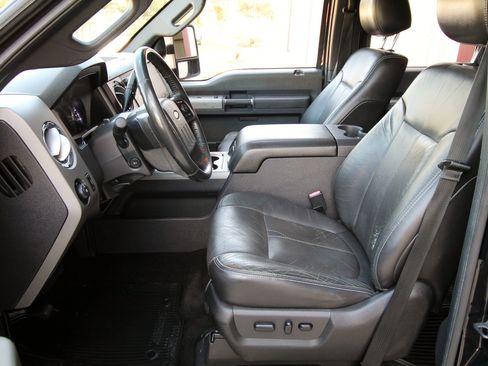 Used 2012 Ford F250 Lariat w/ Lariat Ultimate Pkg AWD/4WD image 23
