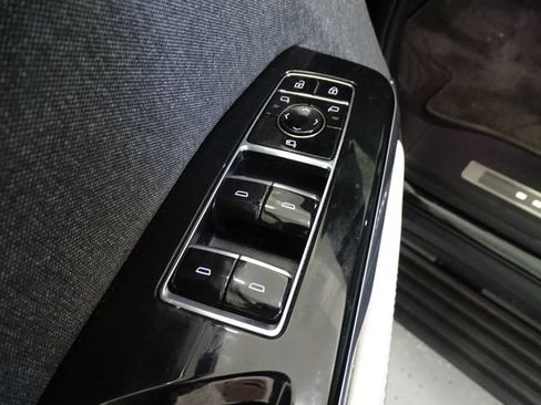 Used 2025 Cadillac Escalade ESV Sport Platinum AWD/4WD image 11