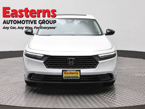 Used 2025 Honda Accord SE image 2