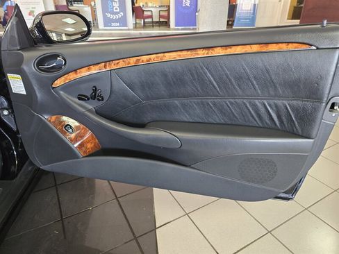 Used 2004 Mercedes-Benz CLK 320 Cabriolet image 11