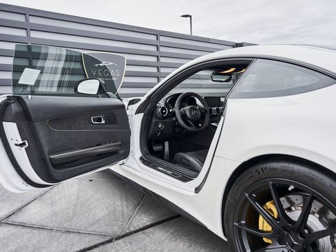 Used 2019 Mercedes-Benz AMG GT R image 45