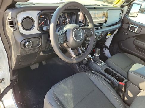 New 2025 Jeep Gladiator Sport image 19