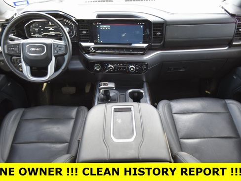 Used 2022 GMC Sierra 1500 SLT w/ SLT Convenience Package image 2