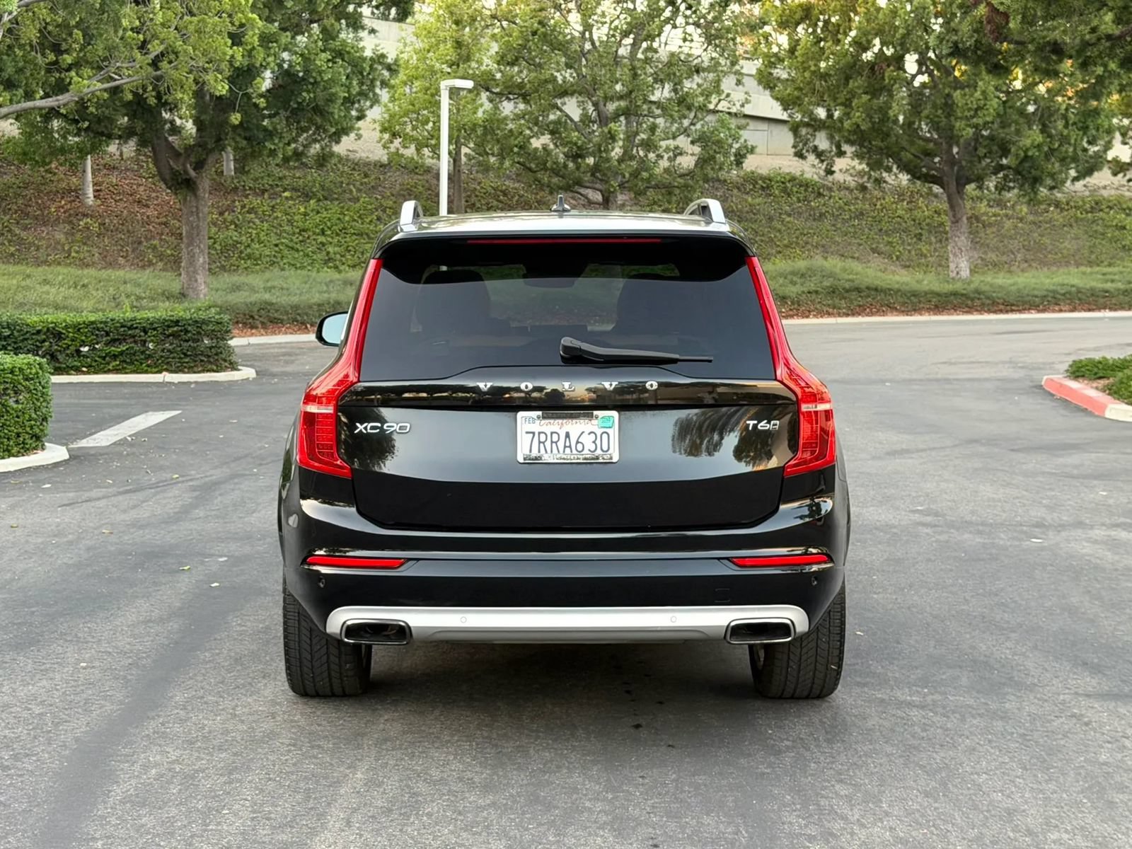 Used 2016 Volvo XC90 T6 Momentum AWD/4WD image 4