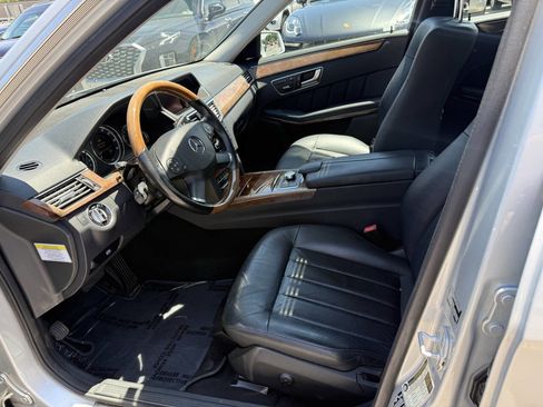 Used 2013 Mercedes-Benz E 350 4MATIC Sedan image 6