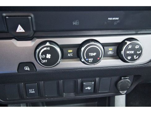 Used 2022 Toyota Tacoma SR RWD image 25