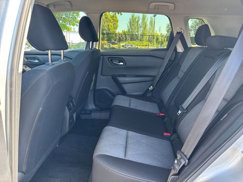 Used 2025 Nissan Rogue SV AWD/4WD image 29