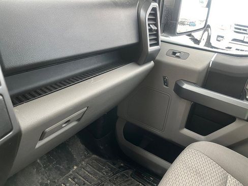 Used 2018 Ford F150 XLT image 11