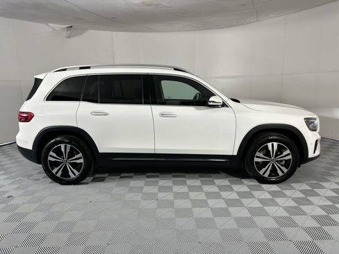 Used 2025 Mercedes-Benz GLB 250 image 9