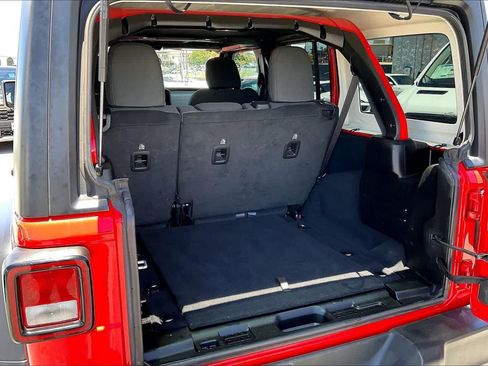 Used 2024 Jeep Wrangler Unlimited Sport AWD/4WD image 18
