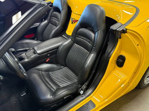 Used 2002 Chevrolet Corvette w/ Preferred Equipment Group2 image 58