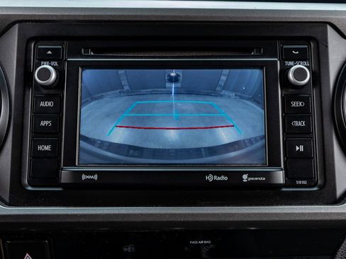 Used 2018 Toyota Tacoma SR5 AWD/4WD image 23