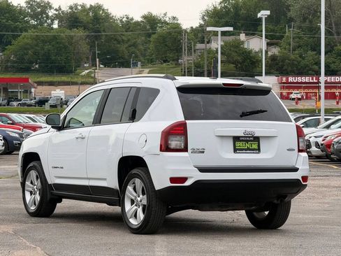 Used 2014 Jeep Compass Latitude AWD/4WD image 2