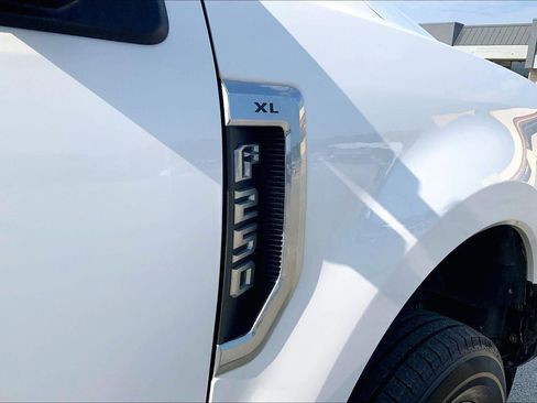 Used 2020 Ford F250 XL w/ Power Equipment Group AWD/4WD image 25