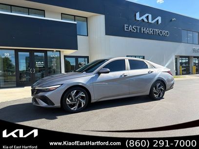 Used 2024 Hyundai Elantra SEL w/ Convenience Package