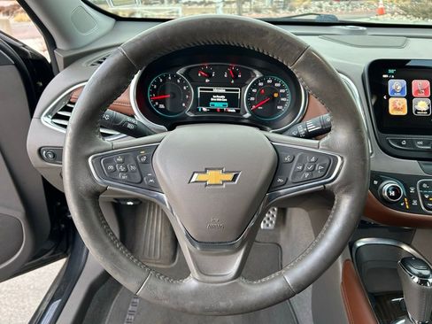 Used 2017 Chevrolet Malibu Premier w/ Premier Sun and Wheel Package image 11