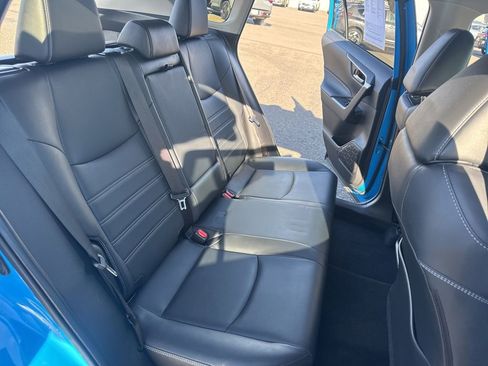 Used 2021 Toyota RAV4 XLE Premium image 15