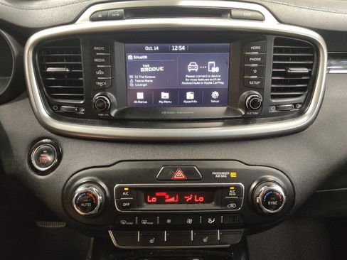 Used 2019 Kia Sorento EX image 25