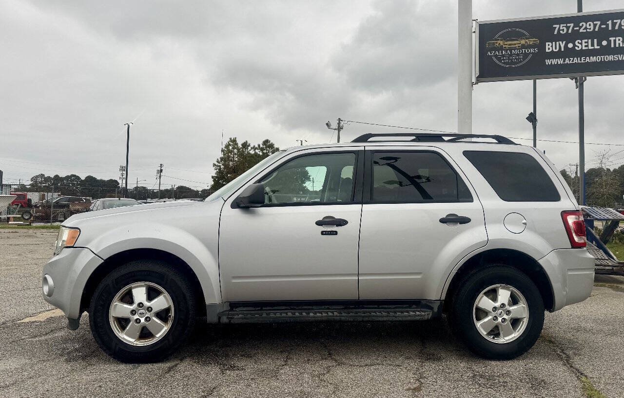 Used 2011 Ford Escape XLT w/ 202A Rapid Spec Order Code FWD image 2