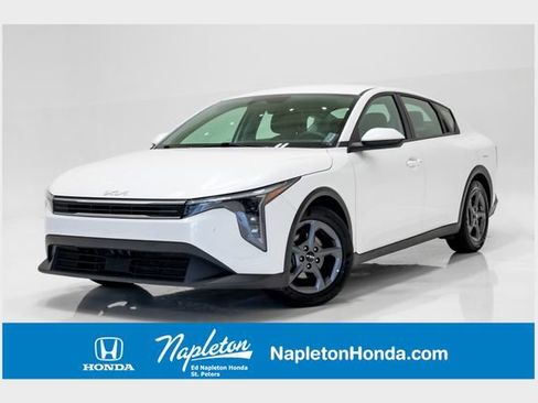 Used 2025 Kia K4 FWD image 1