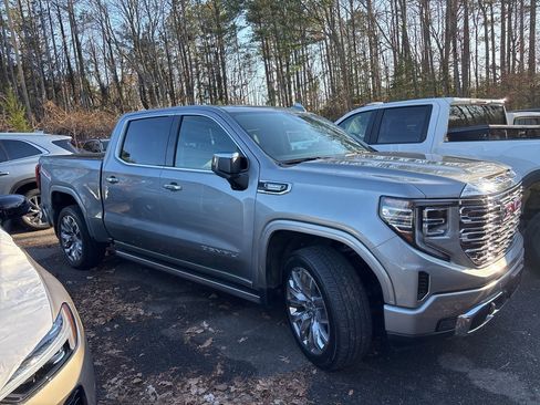 Used 2024 GMC Sierra 1500 Denali image 9