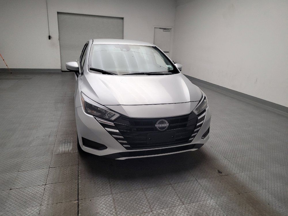Used 2025 Nissan Versa SV FWD image 14
