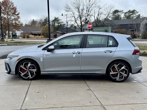New 2026 Volkswagen GTI SE image 17