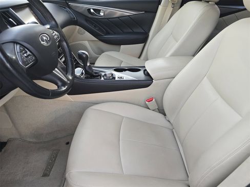 Used 2016 INFINITI Q50 3.0t Premium w/ Driver Assistance Package image 11