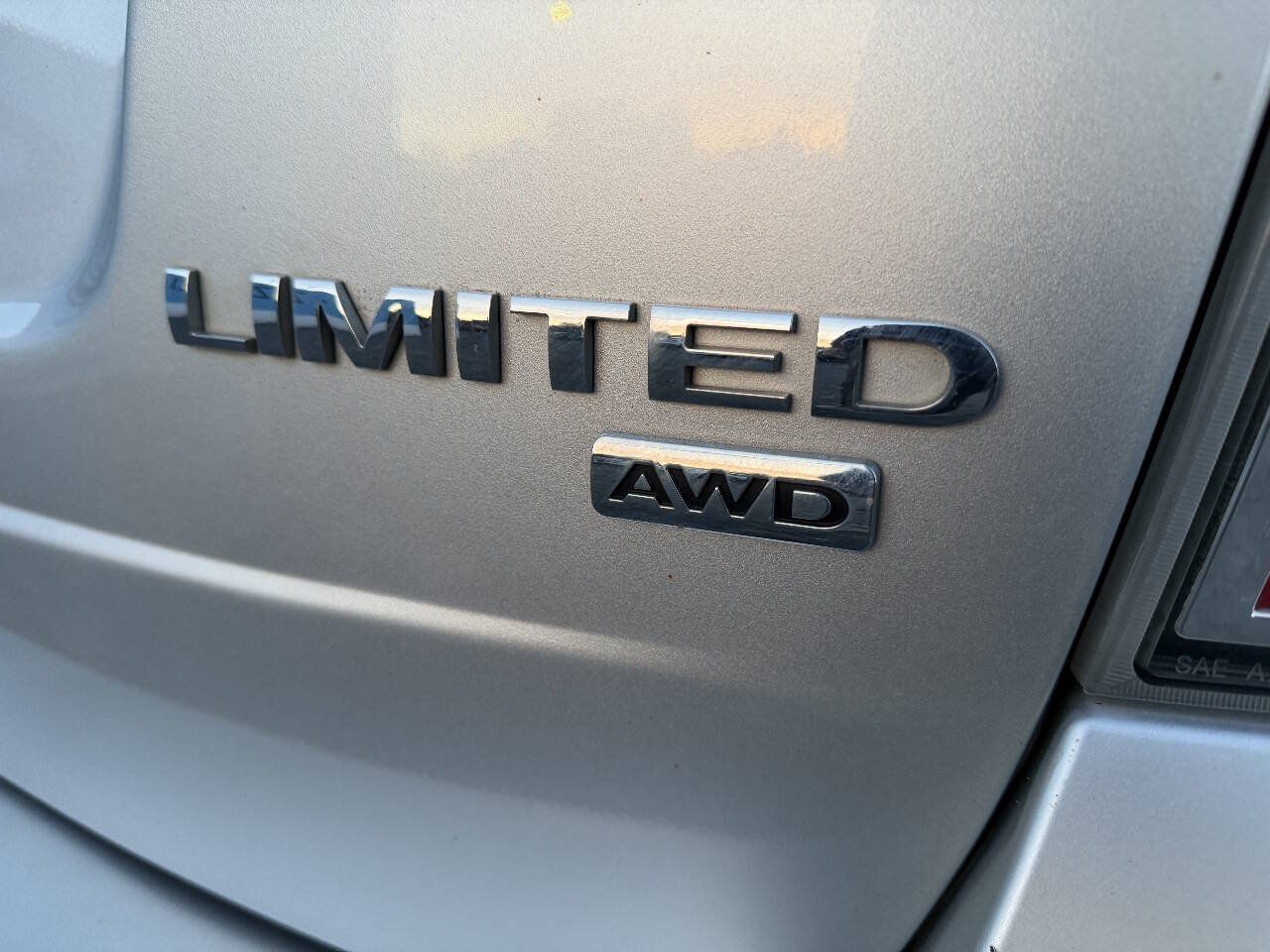 Used 2010 Ford Edge Limited AWD/4WD image 5