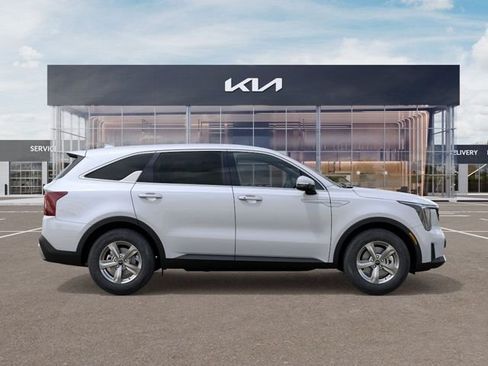 New 2026 Kia Sorento LX FWD image 8